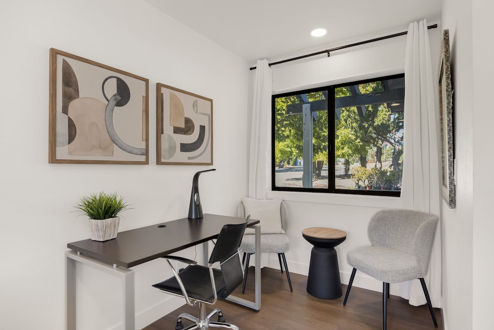 Paso Vista Bella by Avantstay Luxe Group Escape w Wine Country Views