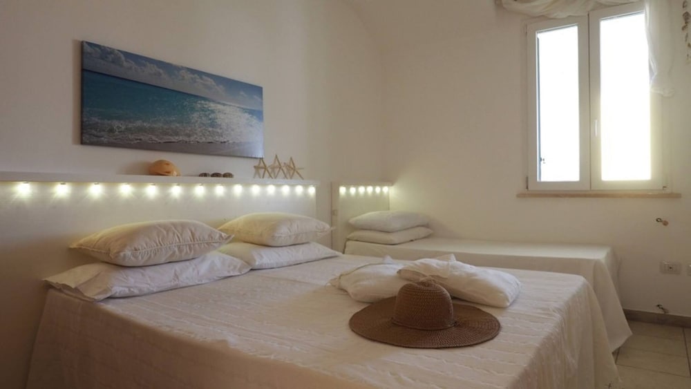Villa del Mare 2 Three Bedrooms 700 Metres From the Beach