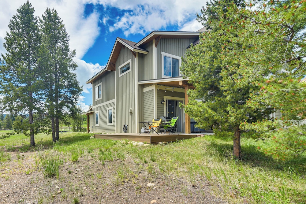 Central Fraser Vacation Rental w/ Private Hot Tub!