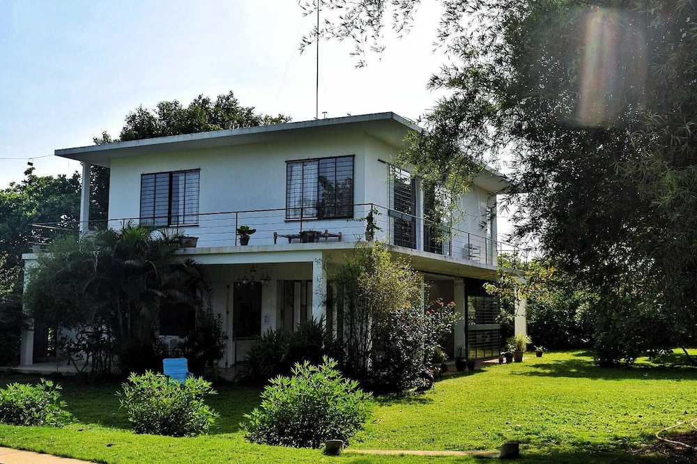La Vie en Rose Auroville, Villa With Garden & Pool view 2
