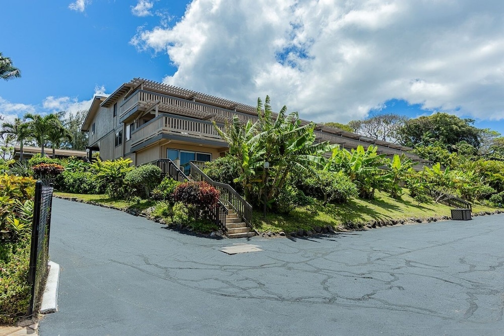 Kahana Sunset E5e 1 Bedroom Condo