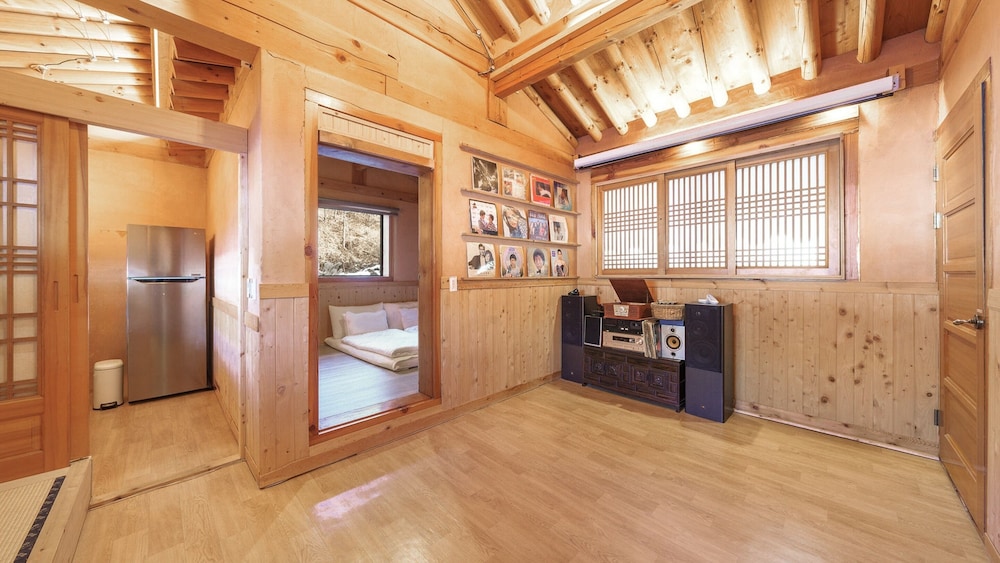 Yangpyeong Agni Choshi Mae Hanok Stay