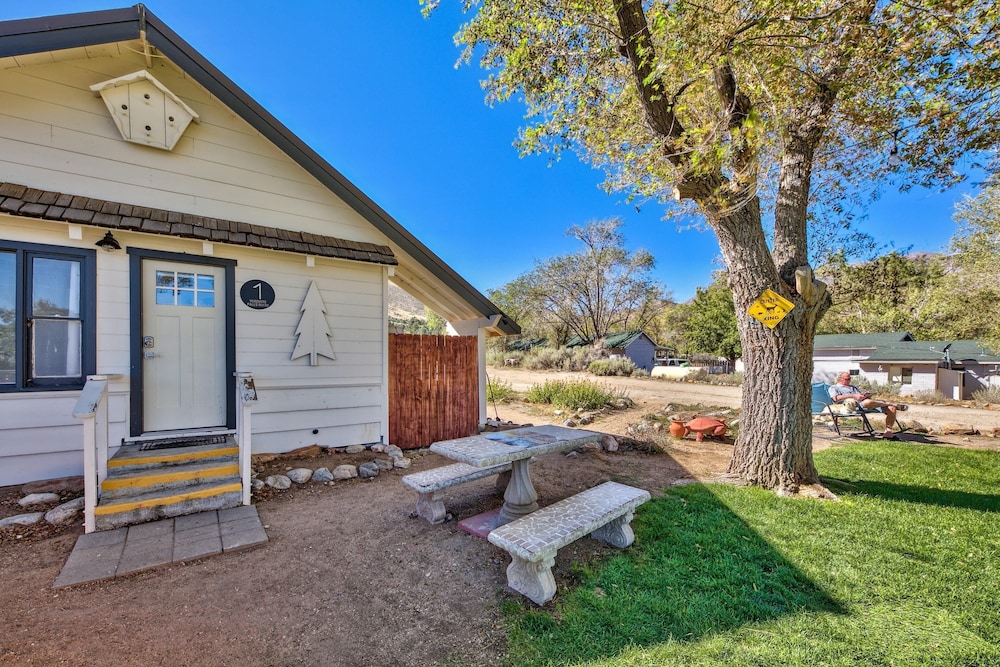 West Walker Motel