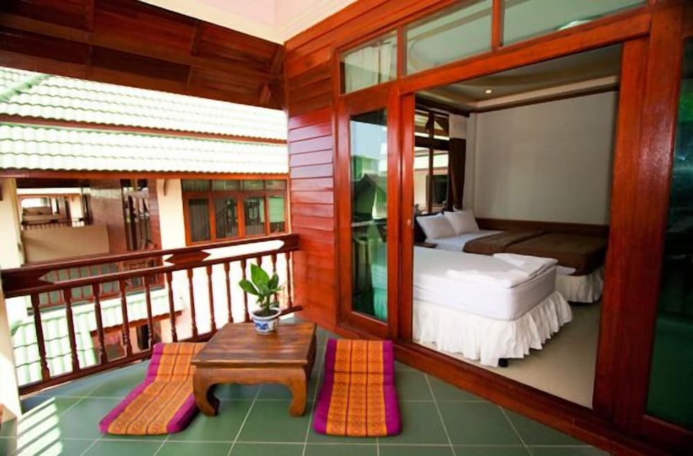 Haad Yao Resort