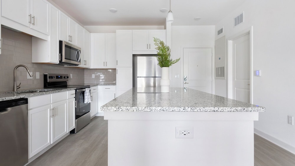 Landing Apartments near JAX