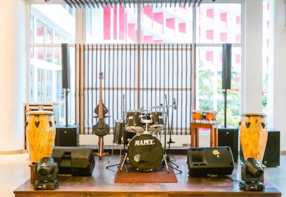 Jamaica Vacations - Grand Decameron Cornwall Beach, A Trademark All-Inclusive Resort - Property Image 70