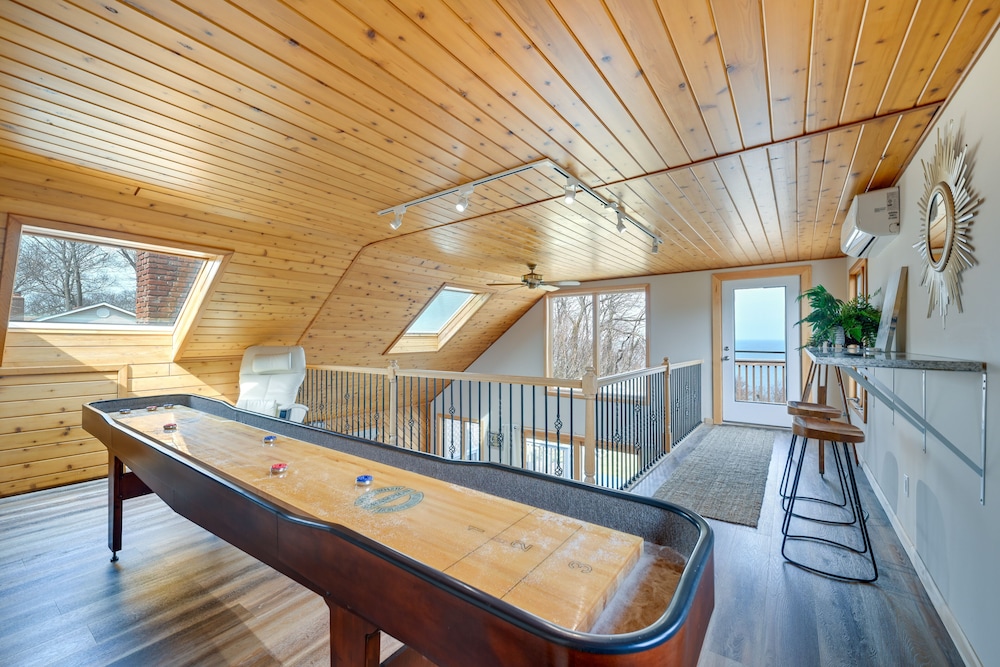 Amazing Rocky Point Retreat Overlooking the Sound! - Property Image 15