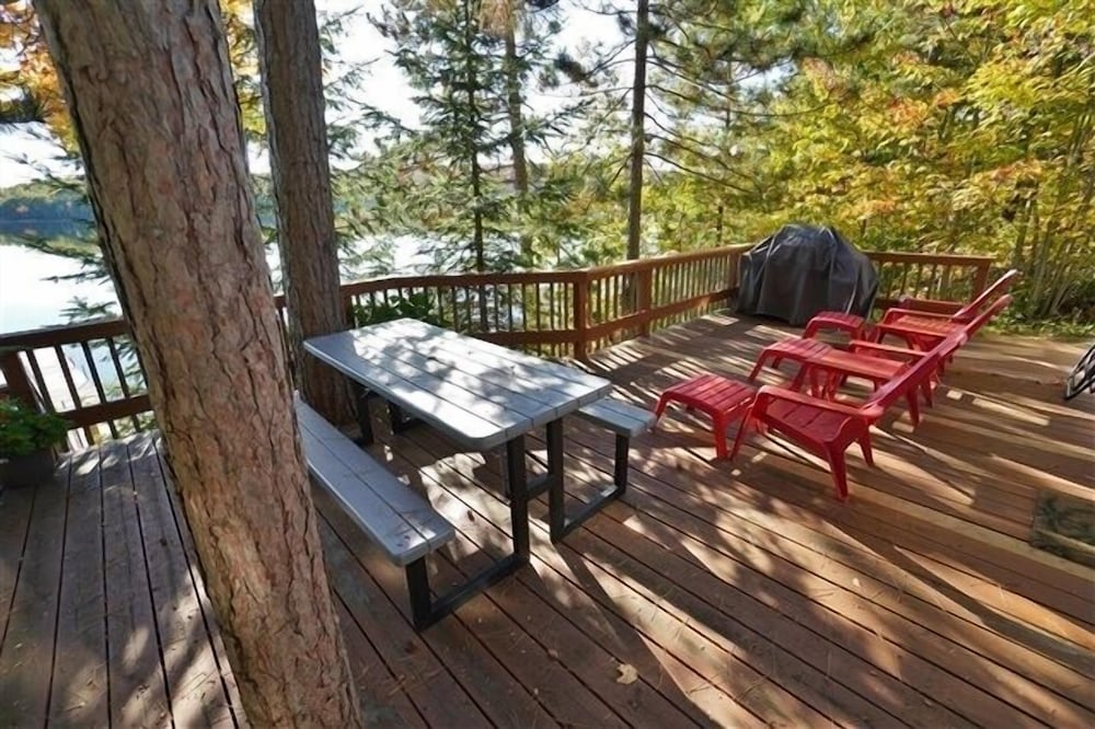 416 Papineau Lake 2 Bedroom Cottage