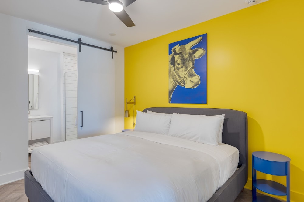 The Carter 203 by Avantstay 1BR Balcony