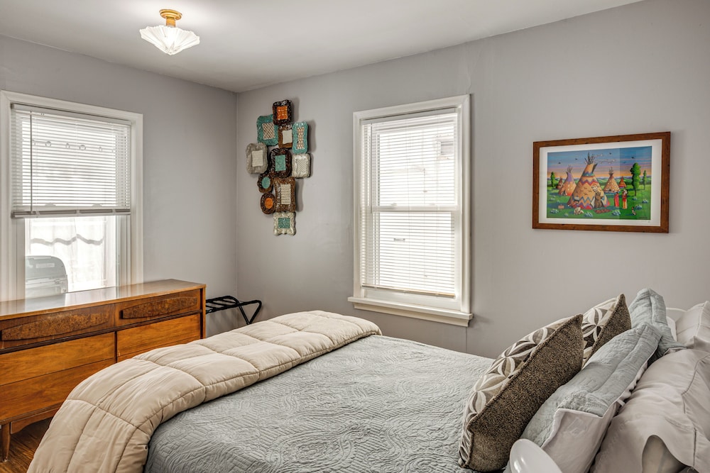 Fishing & Skiing Base! Residential Bozeman Escape