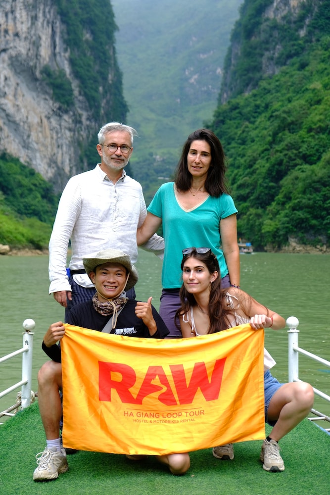 RAW Hostel - Tour & Motorbikes Rental