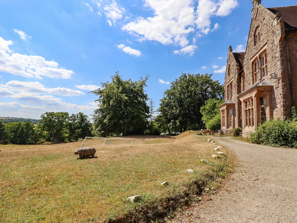 Nethercott House
