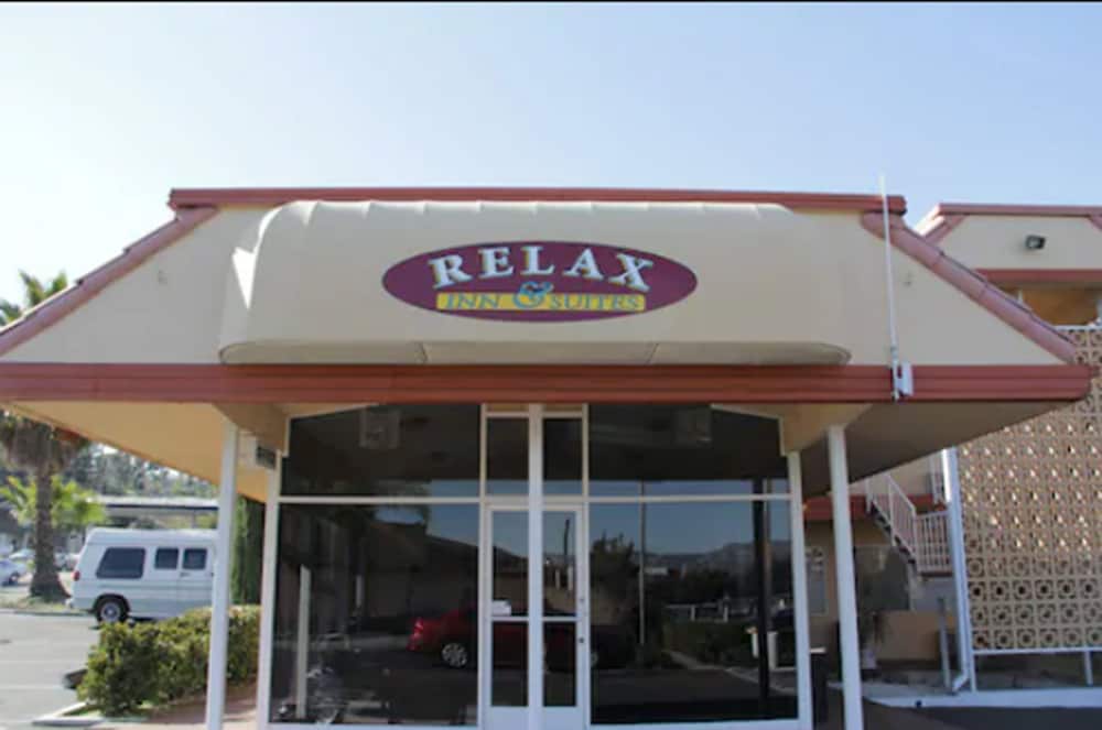 Relax Inn And Suites - Property Image 2
