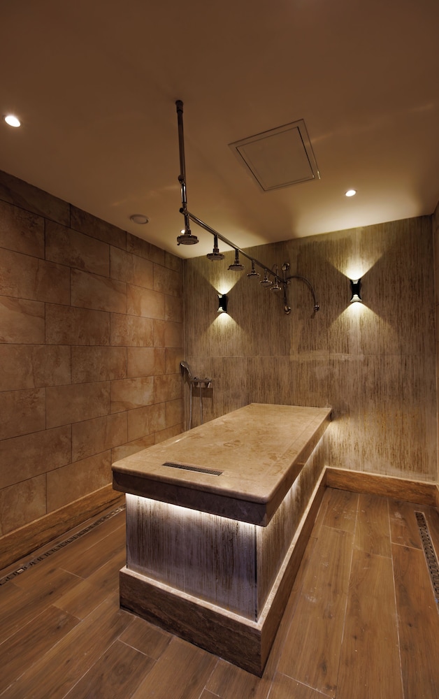 Green Village Hotel and Spa
