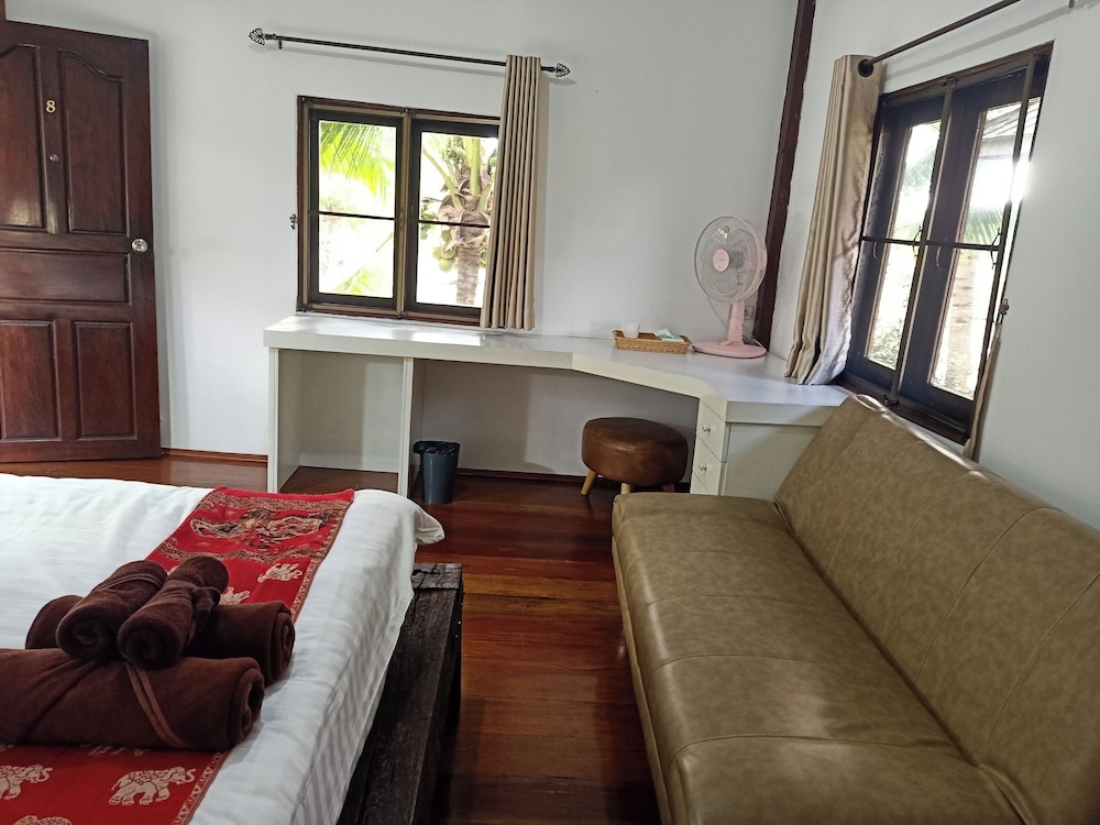 The Forest Hill Cafe & Homestay