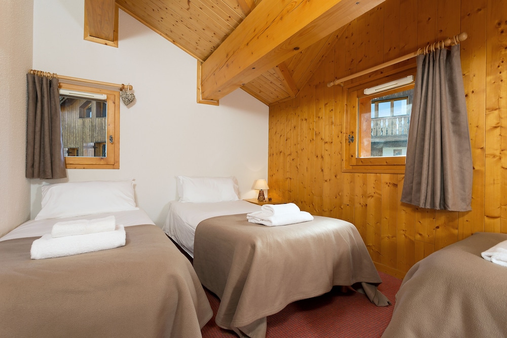 Madame Vacances Les Chalets des Praz view 2