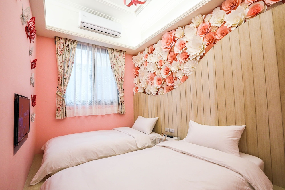 Happiness station B&B