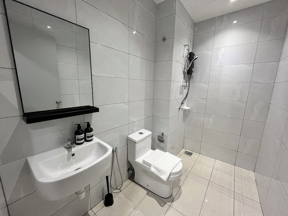 Amber Cove Melaka by Manhattan Group