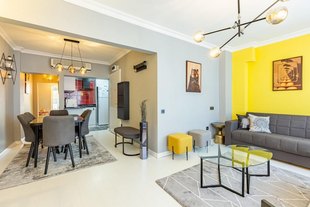 Central and Chic Flat on Rumeli Street Nisantasi