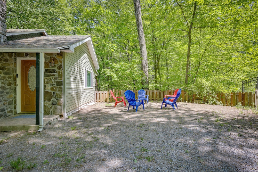Monroe Vacations - Creekside Hudson Valley Retreat 4 Mi to Winery! - Property Image 5