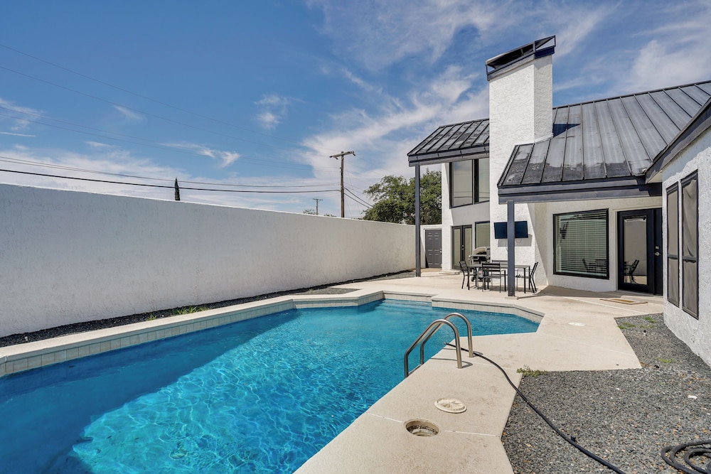 Outdoor Entertainment Area: Spacious Midland Home!