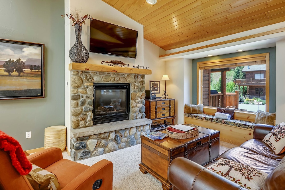 Slopeside 202 3 Bedroom Holiday Home by Winter Park Lodging Company