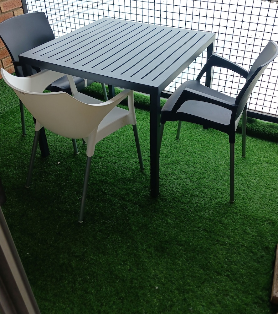 Rustenburg Cozy Apartment With Private Entrance & BBQ