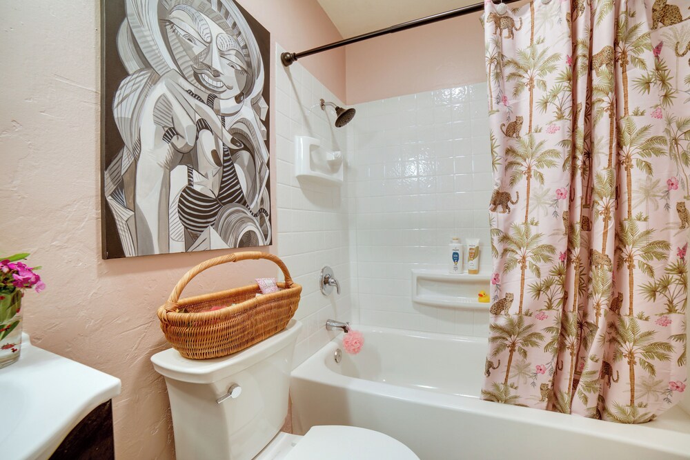 1 Mi to Reno-sparks: Home in Family-friendly Area!