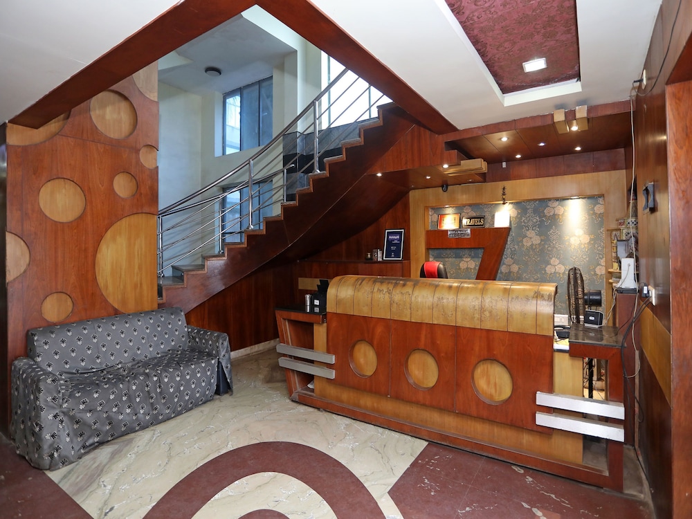 OYO 16173 Hotel Dk