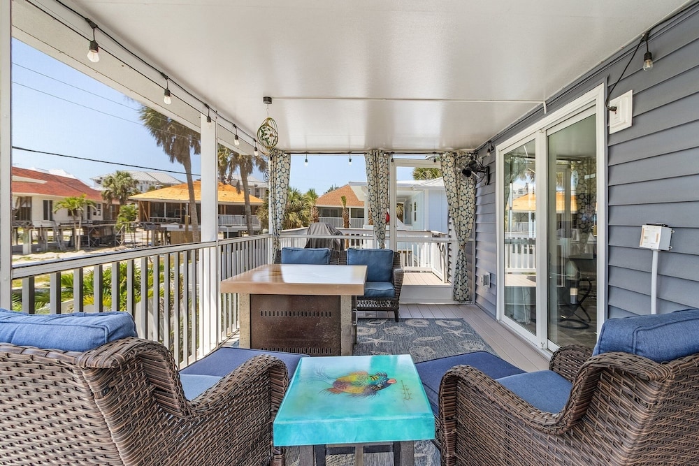 130 Tiki Tides: 2br W/ Outdoor Tiki Bar! 2 Bedroom Home