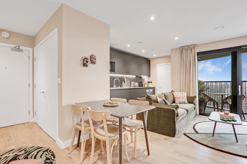Elegant Two-bedroom Flat With a Spacious Balcony