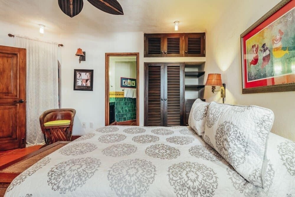 Ocean View 3Br Condo-balcony-beach-pool - 812
