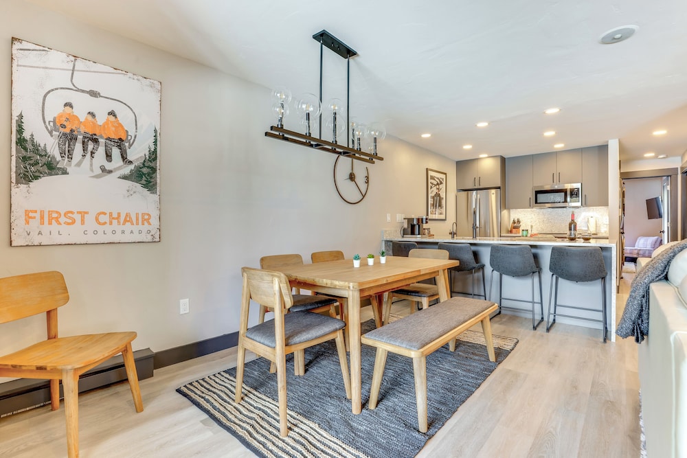 Between Beaver Creek & Vail: Modern Condo w/ View!