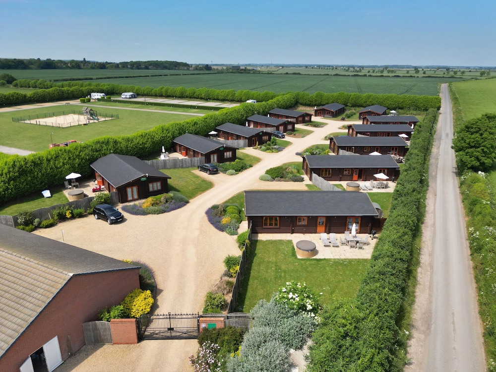 Oak Lodge