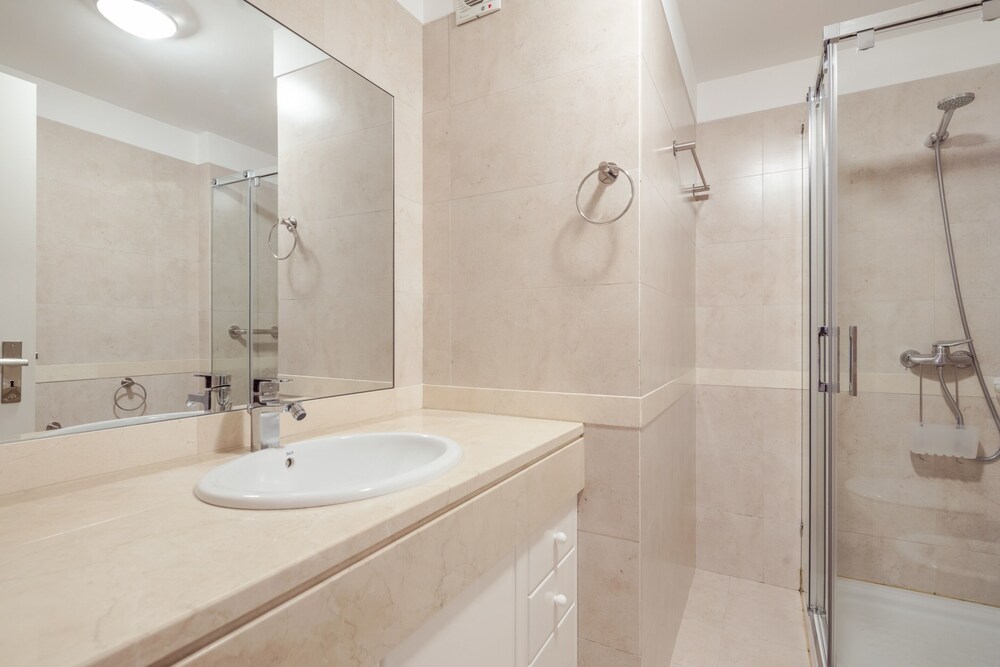 25 - Elegant apartment with Seaviews view 4