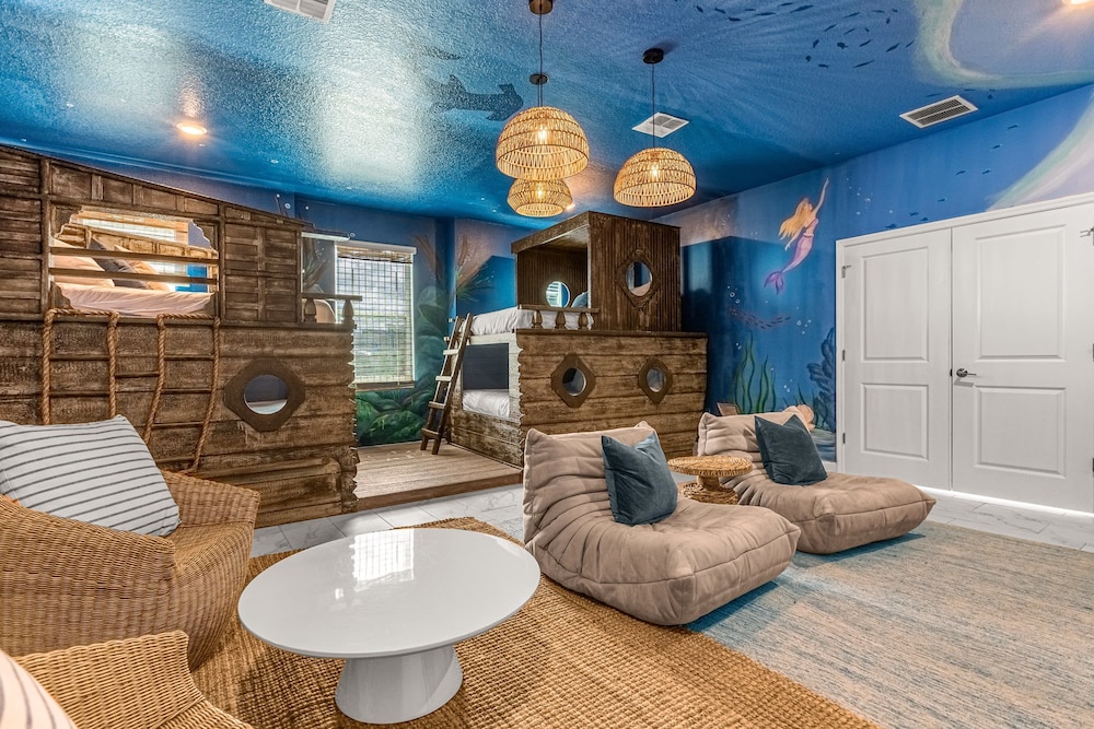 Luxury 9BR Getaway Pool Theater Theme Rooms