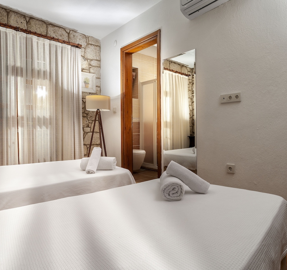 Flores Hotel Alaçatı - Image 53