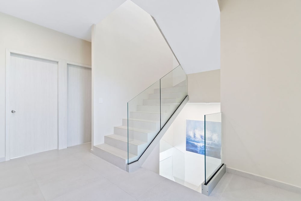 NEW Lux 4BR Villa w Private Pool Walk to Beach