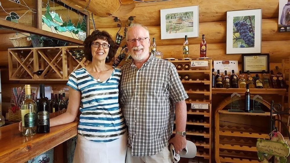 Columbia Gardens Winery and Grape Escape Guesthouse