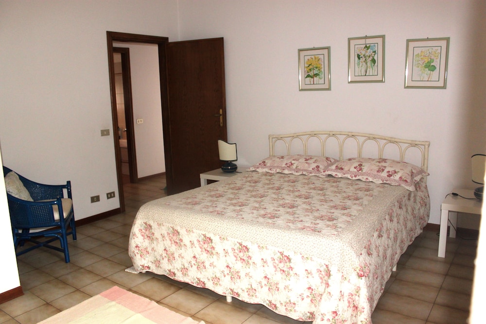 Villa Giovanni view 5