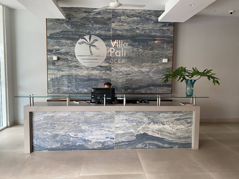 Spacious Apto With Spectacular Views Of The Beach view 2