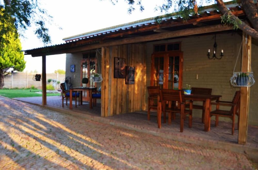 De Stallen Guesthouse