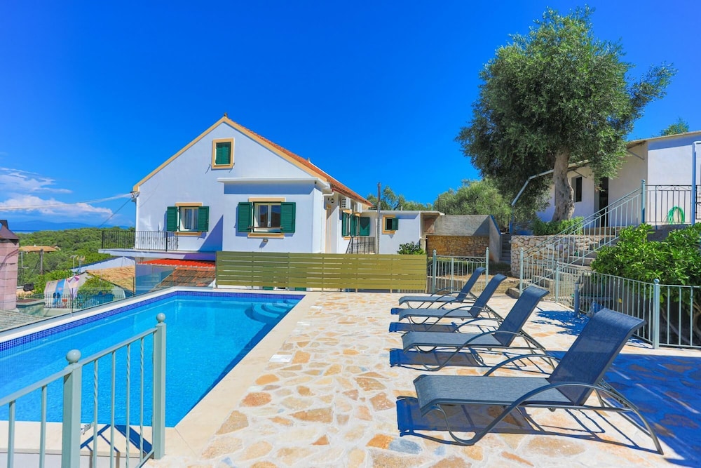 Photo 36