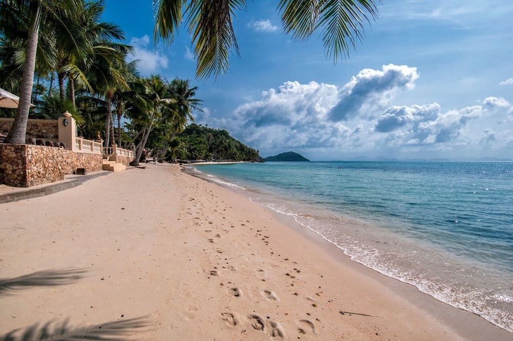 Sibaja Palms Sunset Beach Luxury Villa