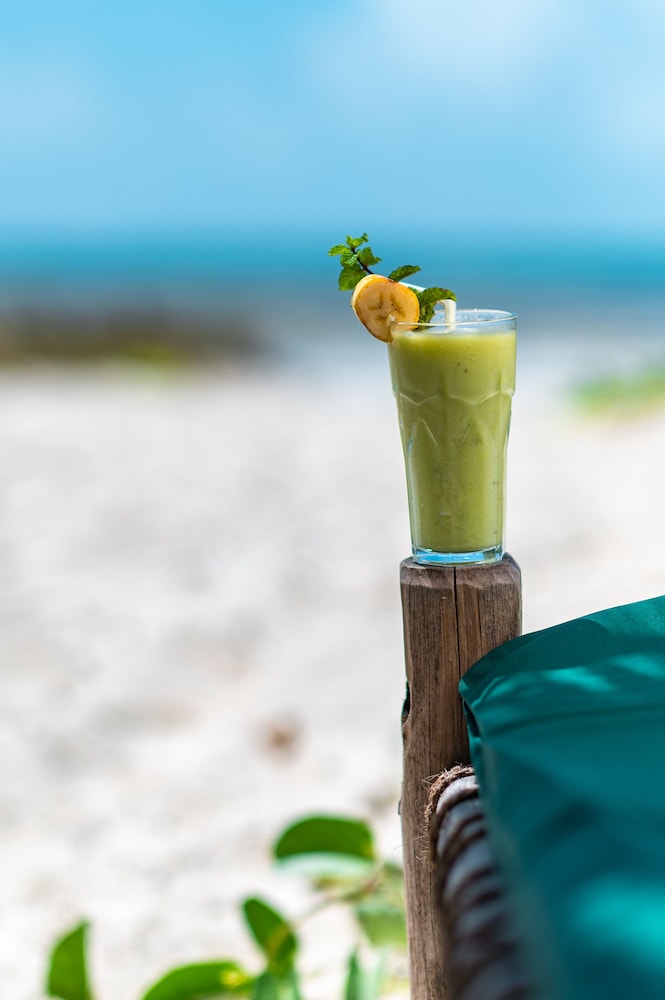 Hakuna Majiwe Beach Lodge
