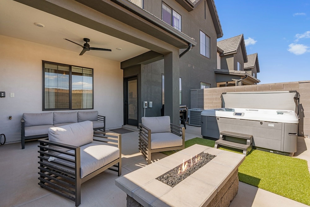 Ripple Retreat 4 Bedroom Townhouse