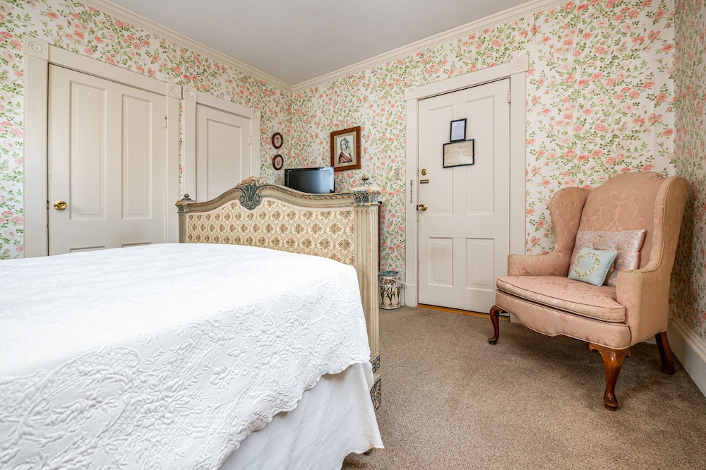 Wayside Inn