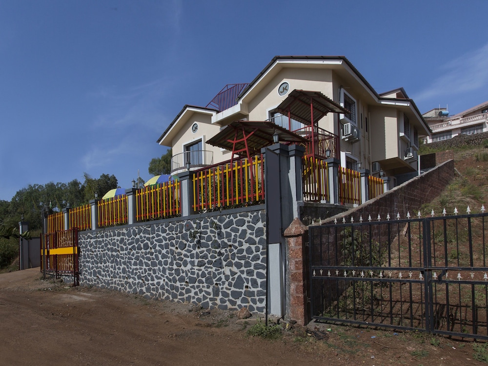 OYO 9566 Hotel JK Excellency