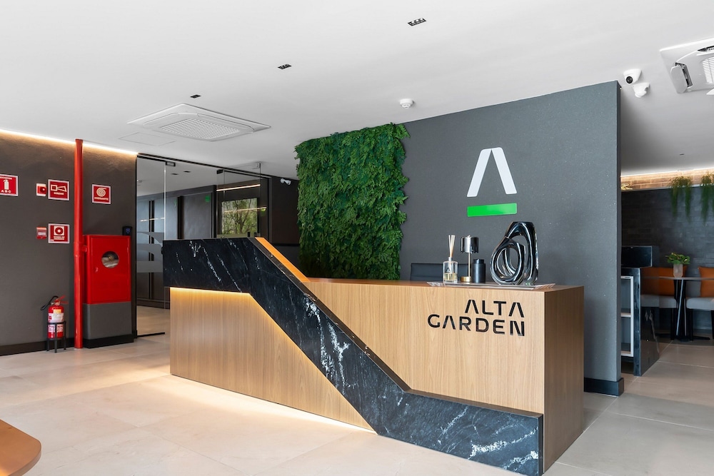Alta Garden Housi by Carpediem