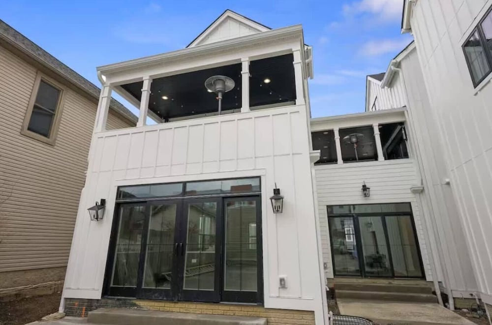Jungle House Premier Residences – Downtown Columbus & Short North